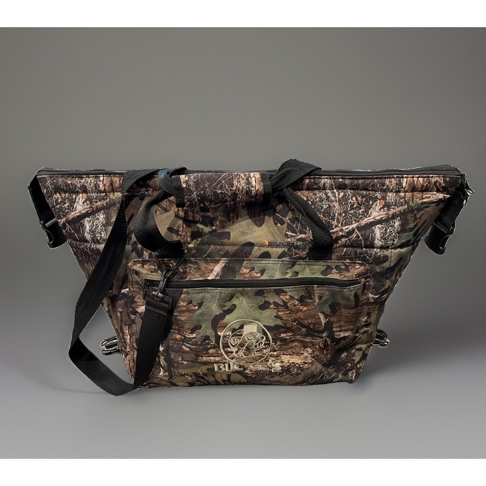 Buc-ees Texas Travel Cooler Bag 24 CANS Buc-ees Embroidered On Camo Canvas